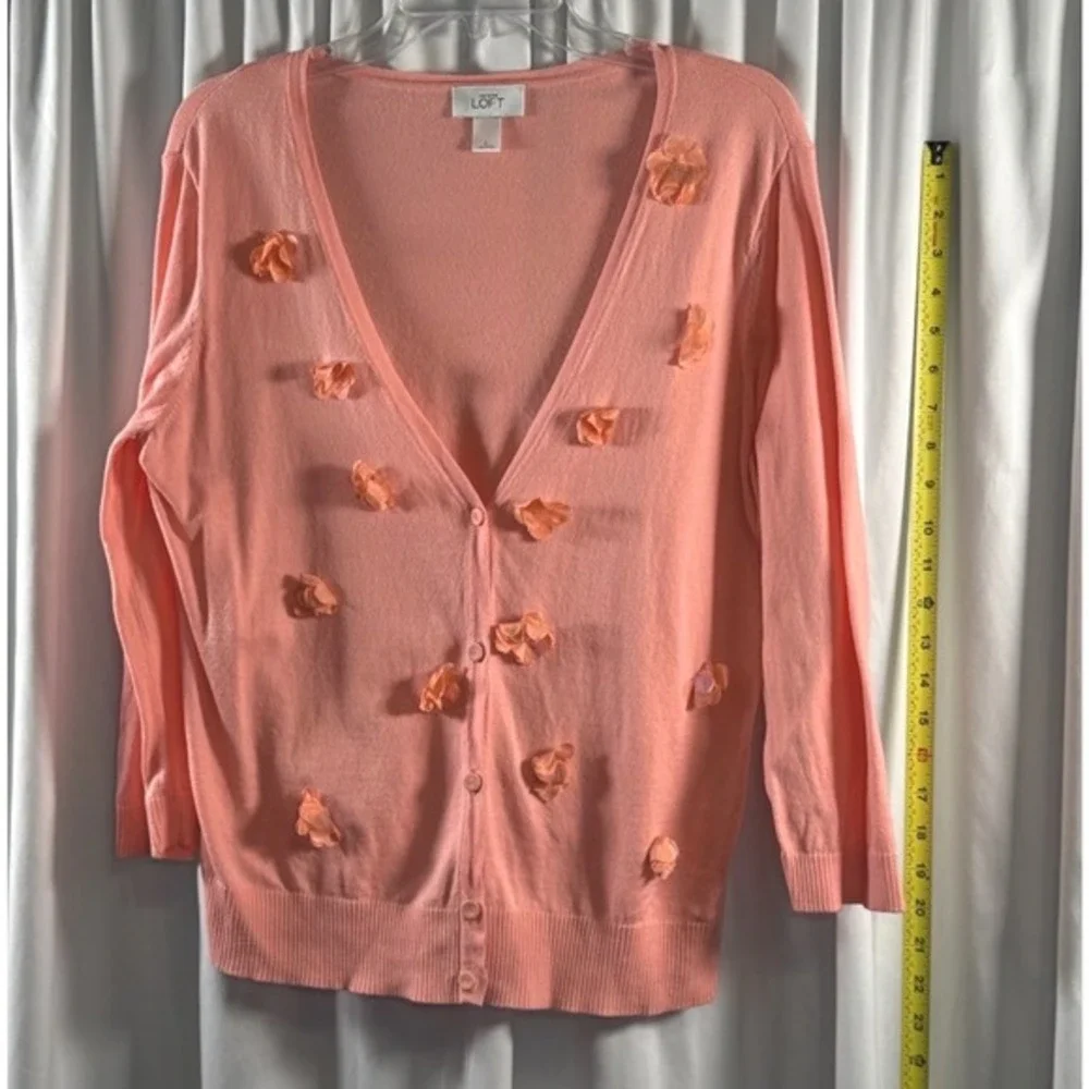 Ann‎ Taylor Loft Peach Coral Cotton 3D Floral Applique V-Neck Cardigan L 79-07 - Picture 5 of 13